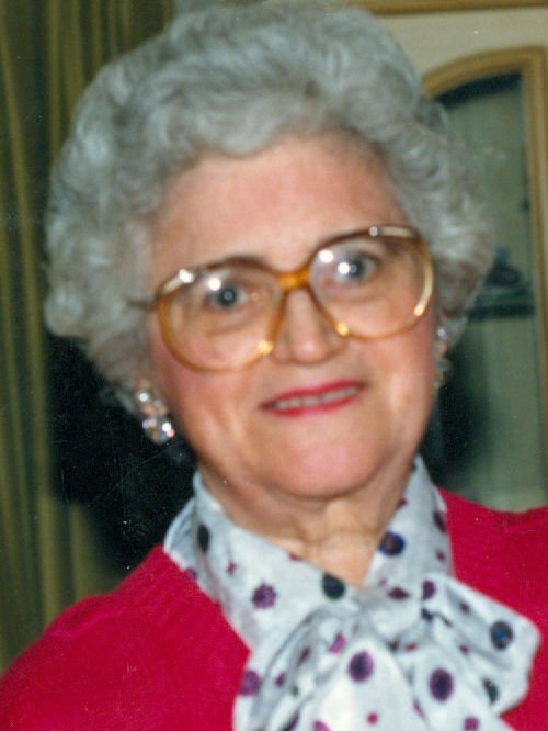 Lucy R. Mecozzi - Photo 2