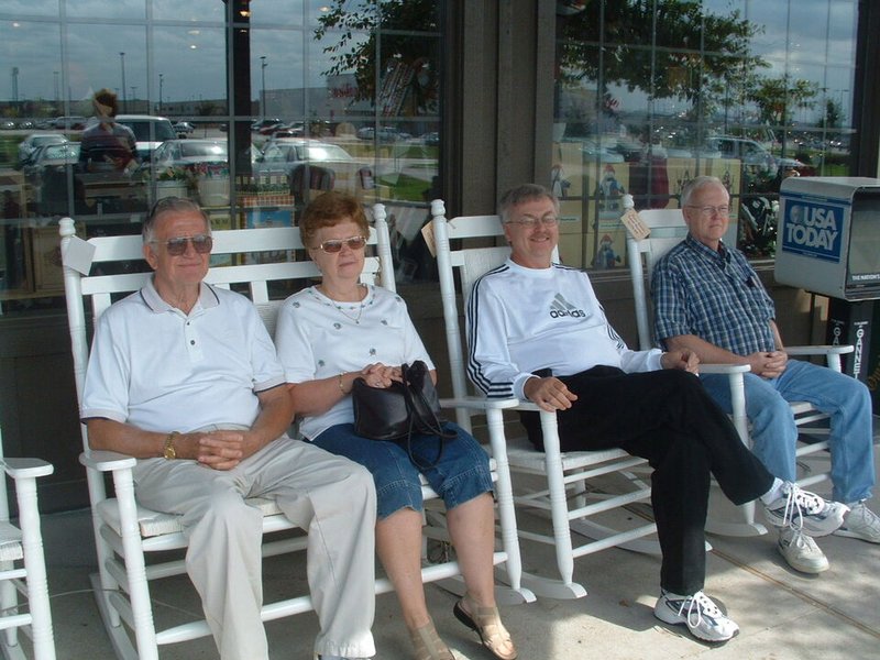 Larry Lee Walker - Photo 15