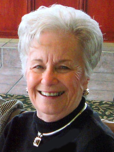 Elizabeth J McCarthy - Photo 3