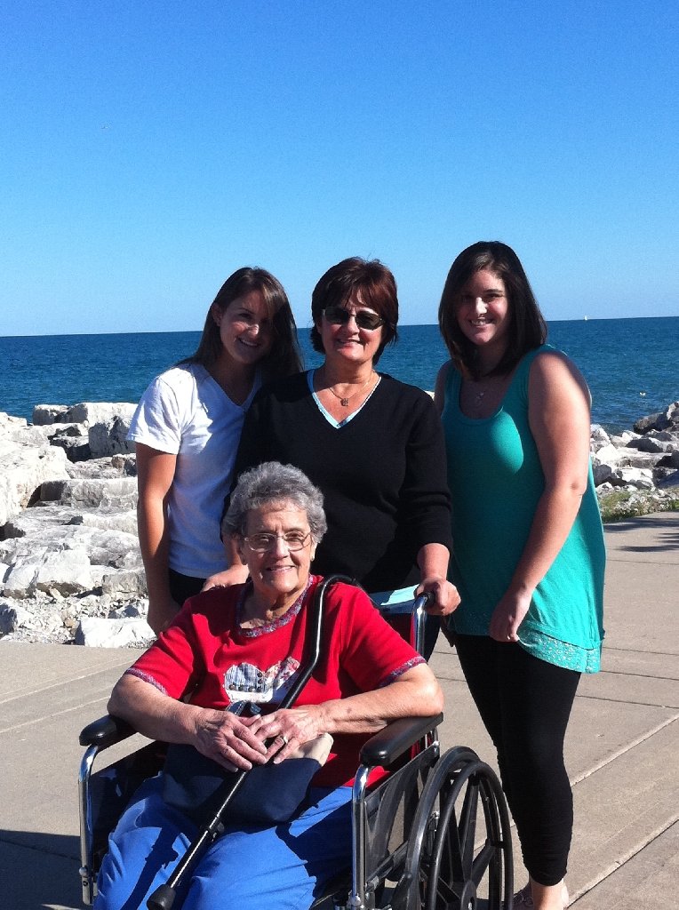 Ann Lorraine Iorio - Photo 26