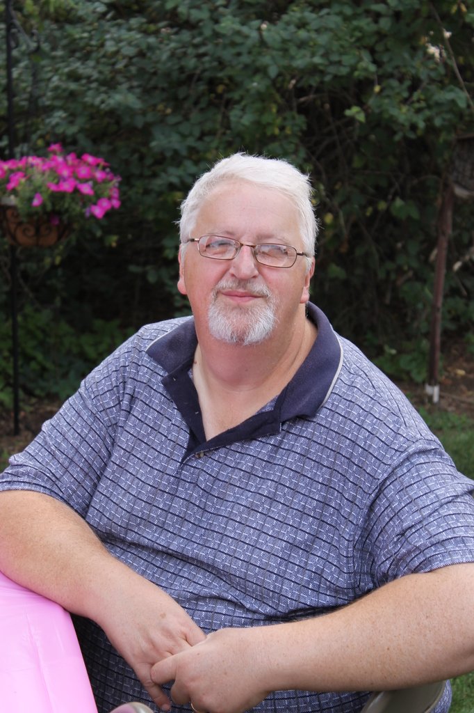 Robert Paul Macpherson - Photo 2