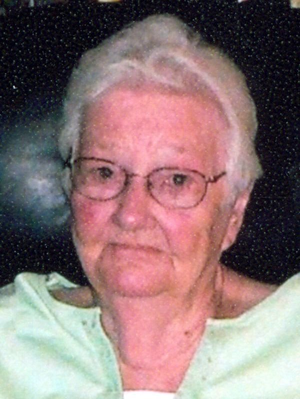 Evelyn Estelle Benton - Photo 2