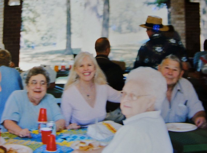 Edward Julius Yuenkel - Photo 8