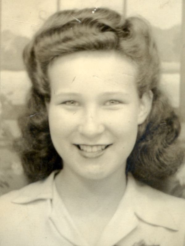 Cleo Marie Englund - Photo 2