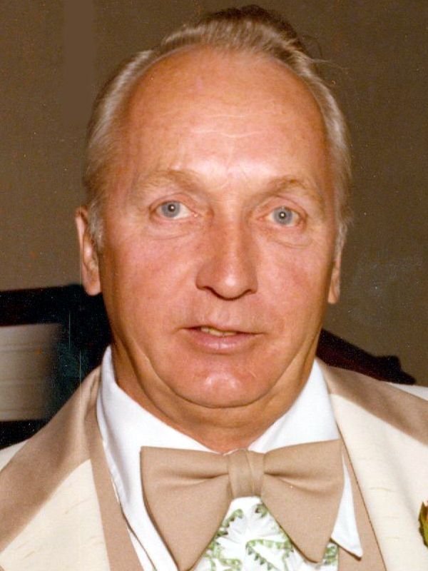 Arthur E. Willoughby - Photo 2