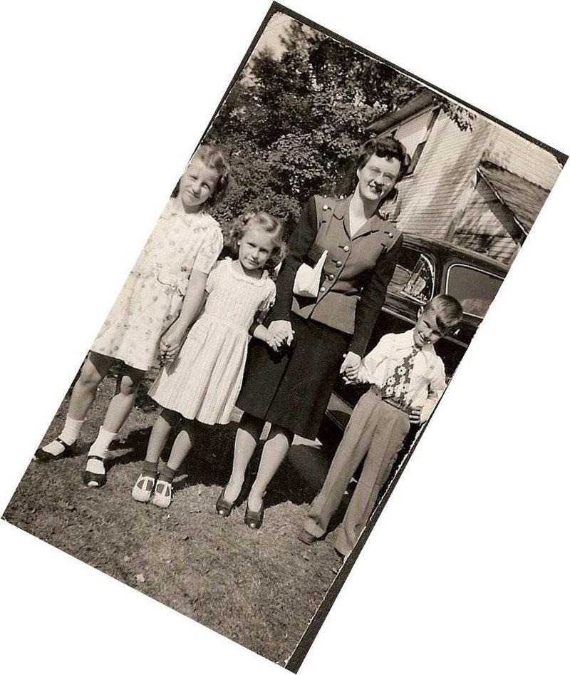 Mary Ann Landa - Photo 28