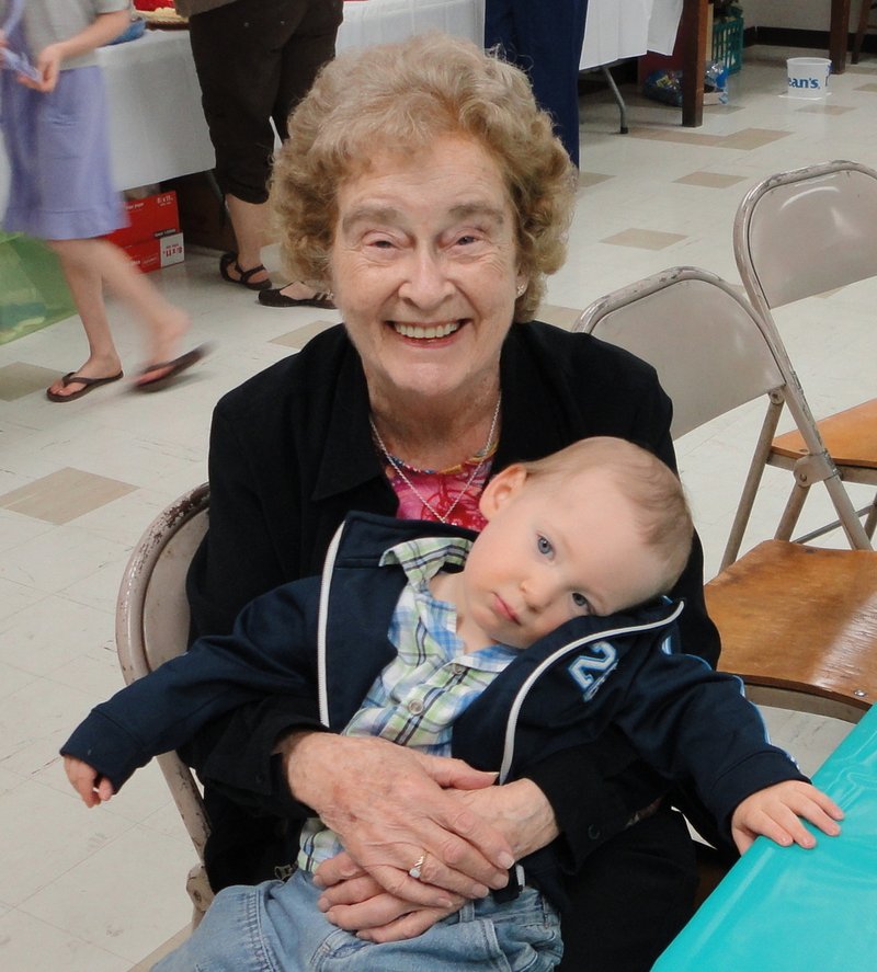 Mary Ann Landa - Photo 45