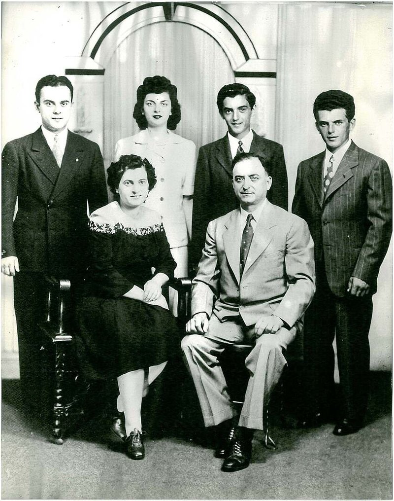 Michael Rudolph Montemurro - Photo 160