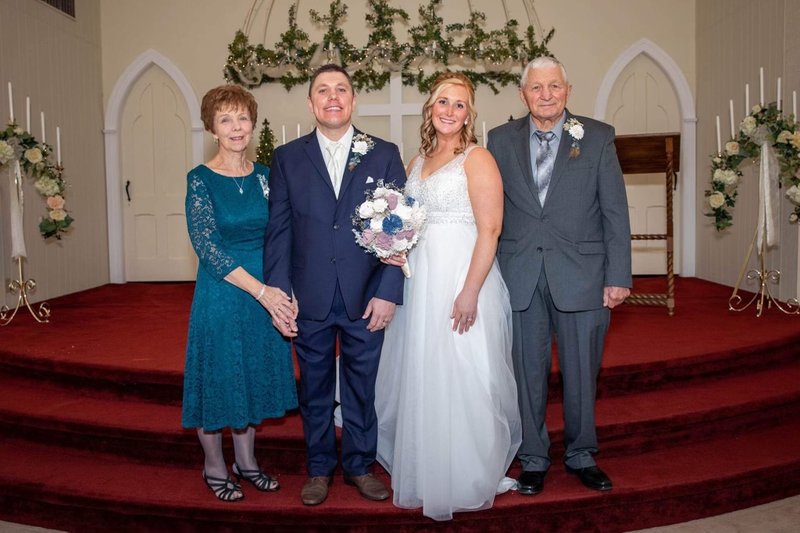 James E. Leuck - Photo 38