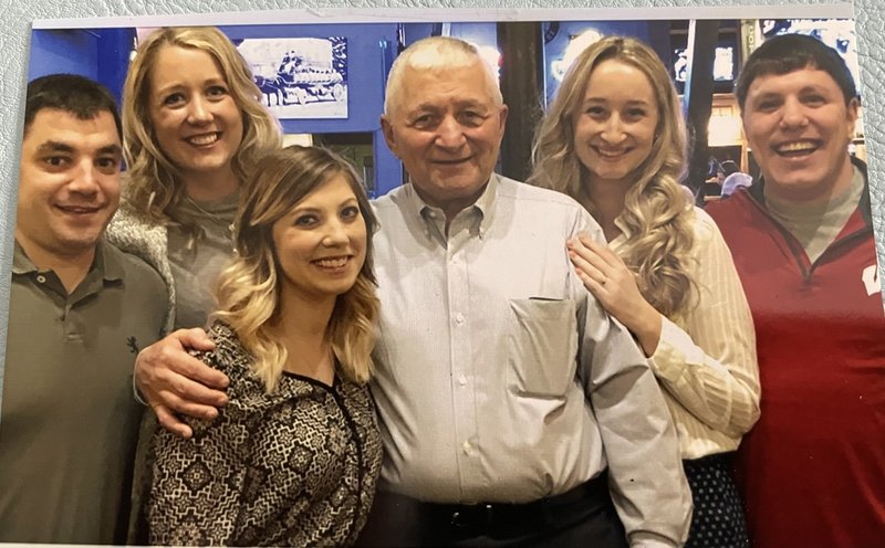 James E. Leuck - Photo 39