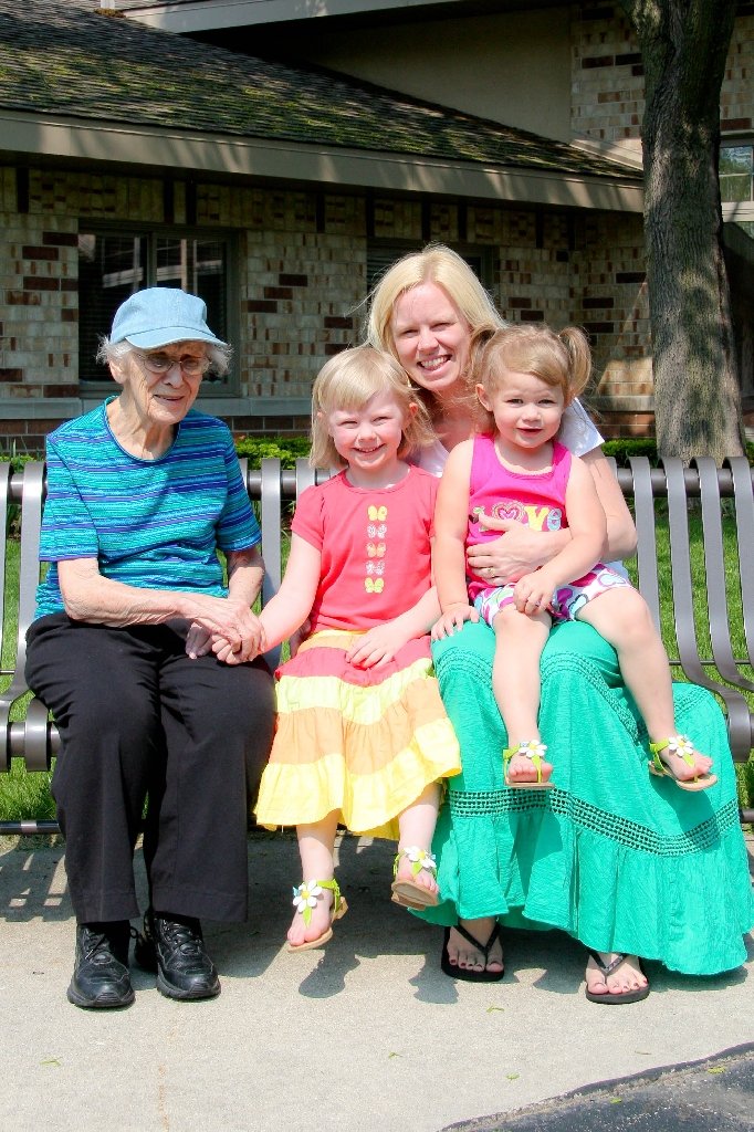 Ione E Kreamer-Smith - Photo 2