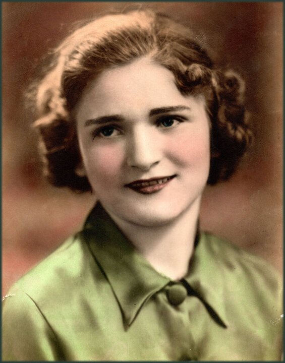 Viola M. Pierangeli - Photo 3