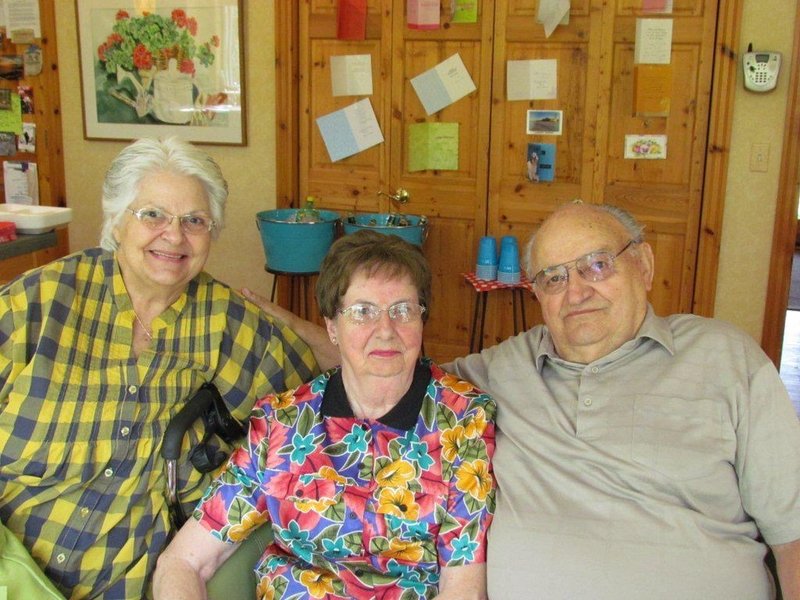 Elaine Manka - Photo 3