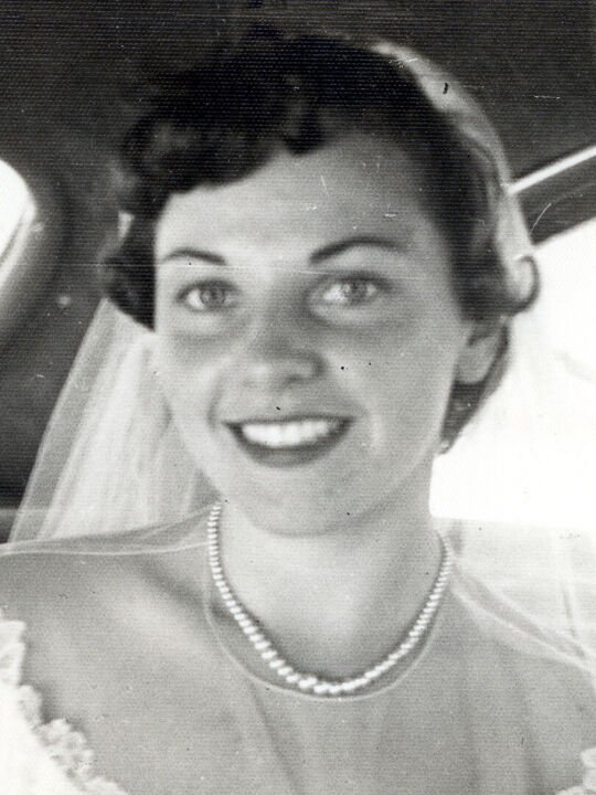 Bernadette Crawford - Photo 2