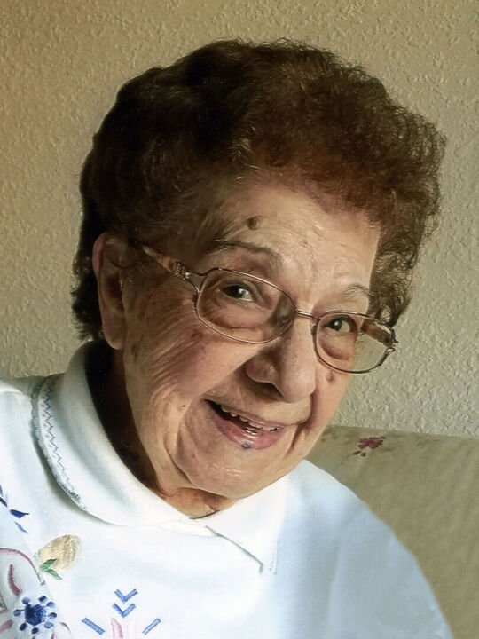 Elizabeth E. Matalas-Muehlbauer - Photo 2