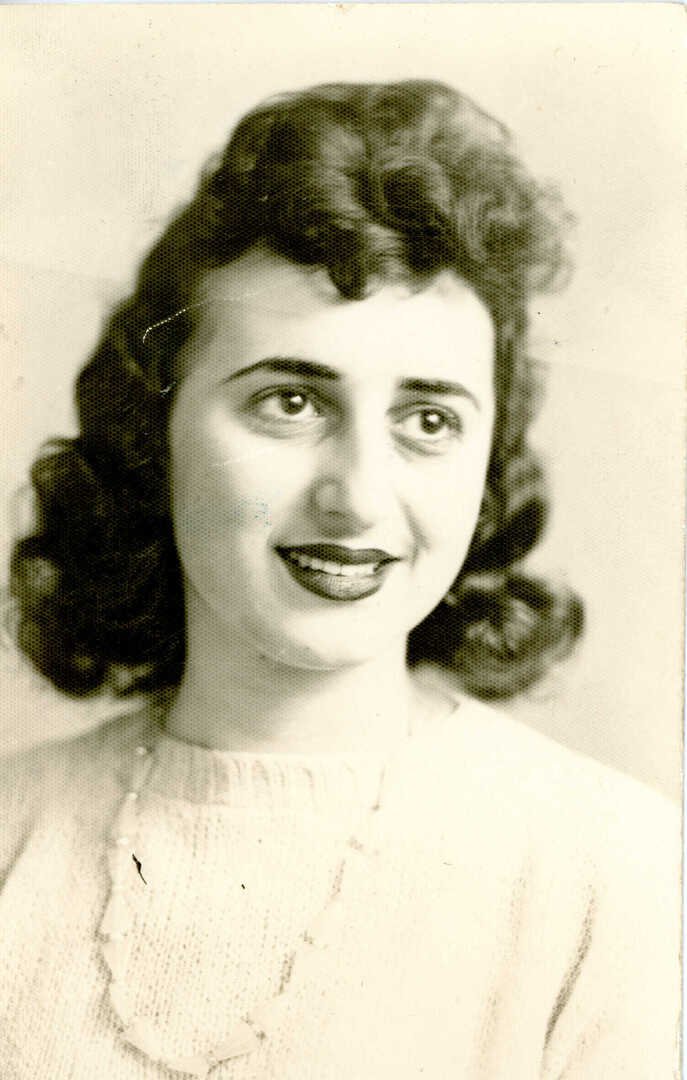 Eileen Theresa Gallo - Photo 3