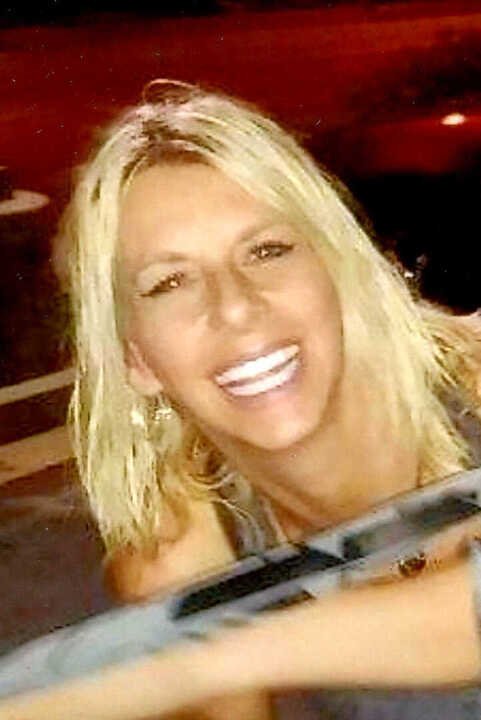 Julie Lynn Capodarco - Photo 2