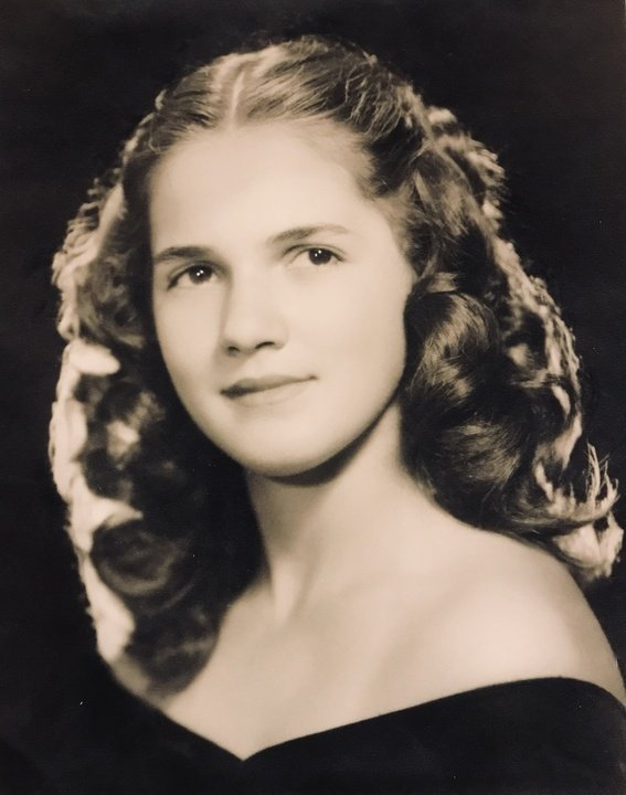 Theresa Crewe - Photo 6