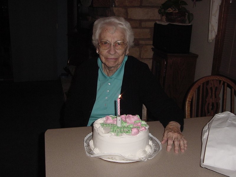 Mildred Elizabeth Becker - Photo 2