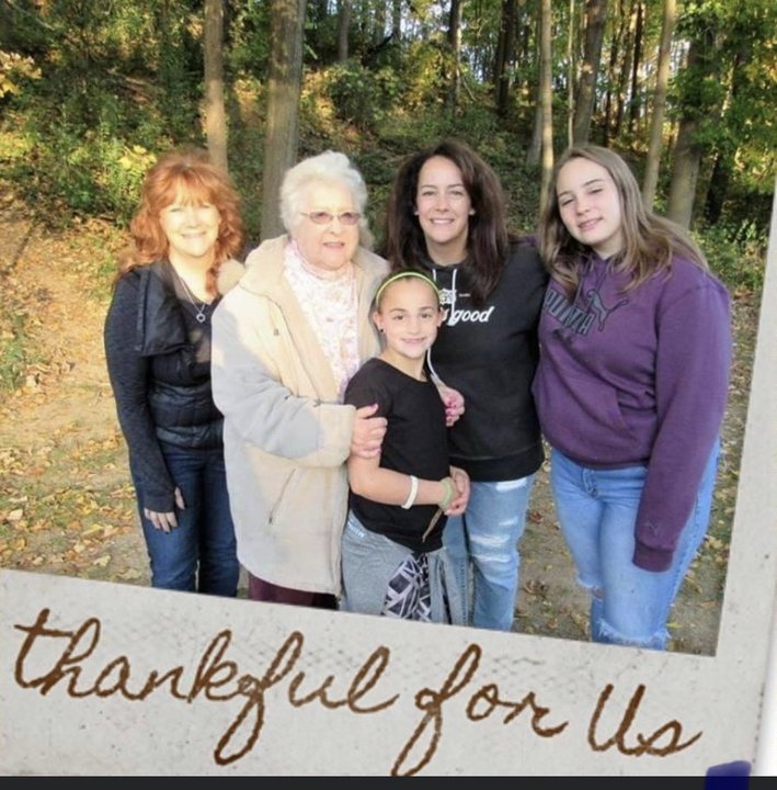 Linda E Elsen - Photo 12