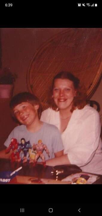 Karen L. Bamrungratana - Photo 2