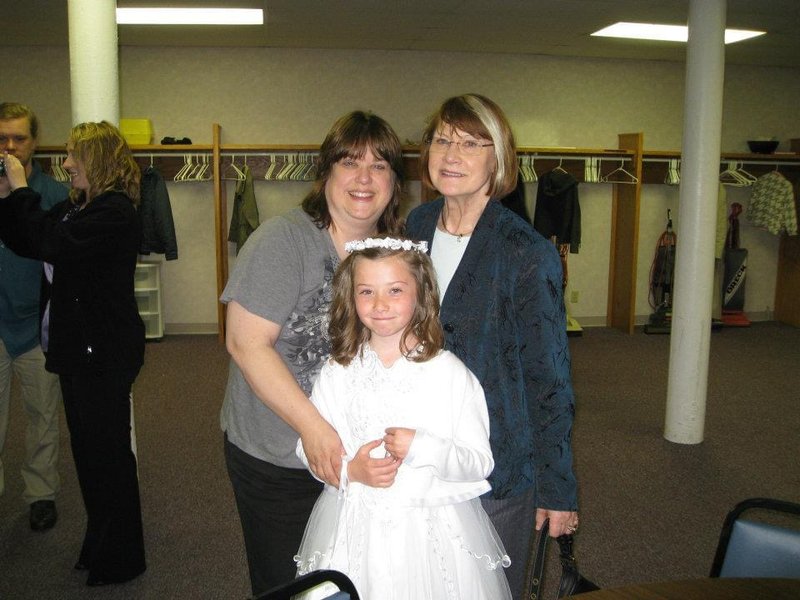 Yvonne Cheryl Zalewski - Photo 21