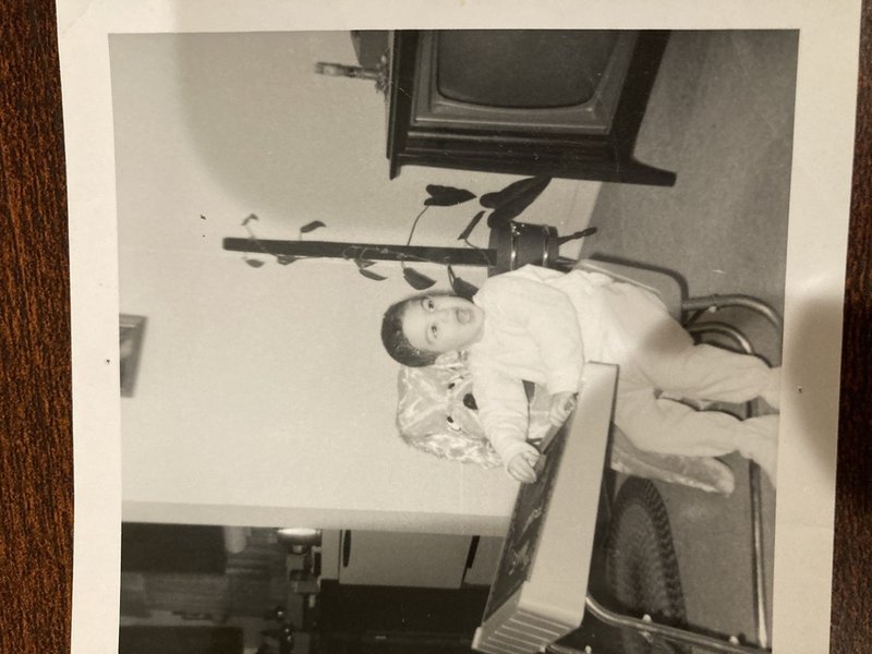 Michael Hughes - Photo 5