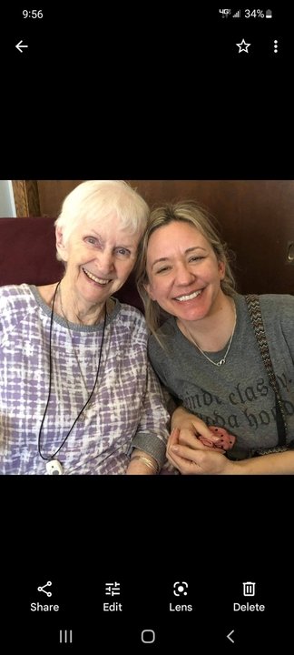 Catherine Wynne - Photo 7