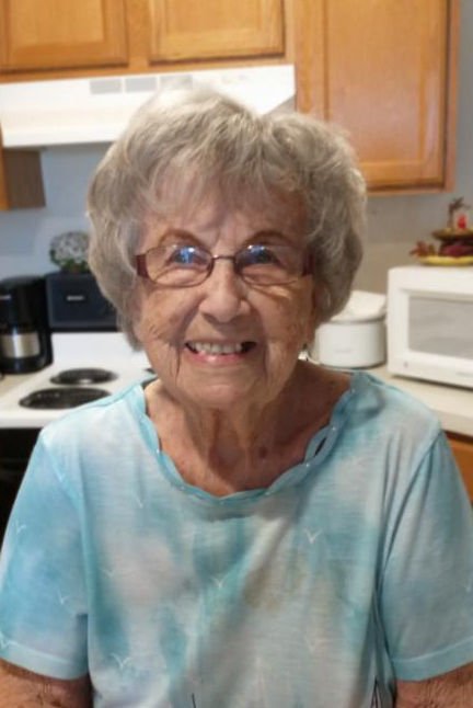 Emily Mae Sunday - Photo 2