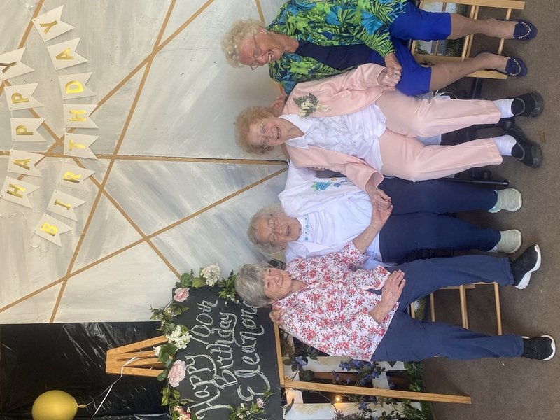 Dolores Laveau - Photo 5