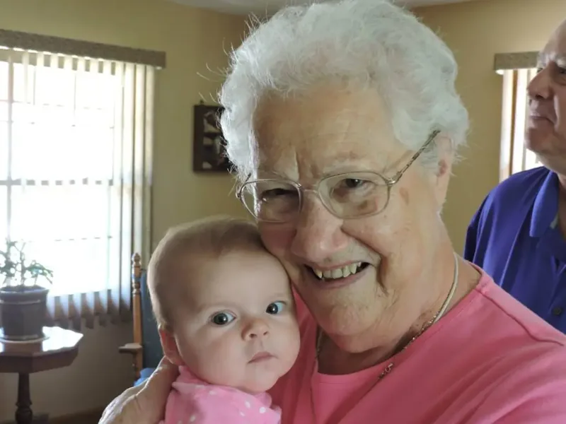 Loretta Katherine Hofmann - Photo 7