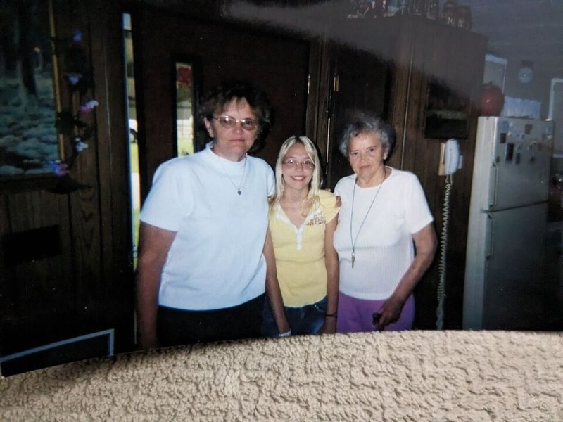 Christel E. Hart - Photo 11