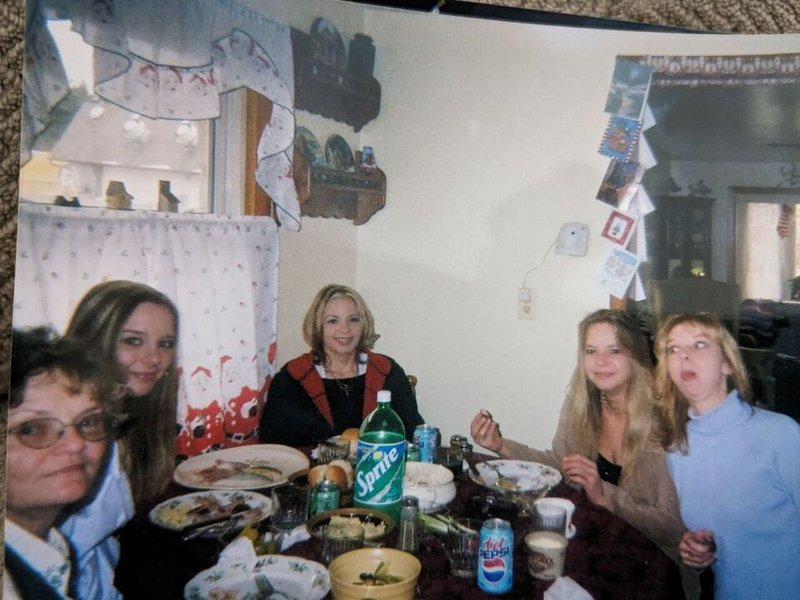 Christel E. Hart - Photo 13