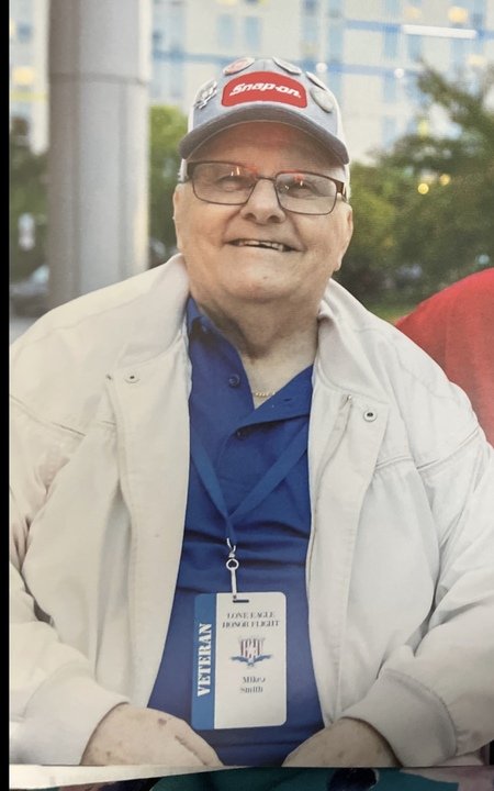 Michael J. Smith - Photo 4