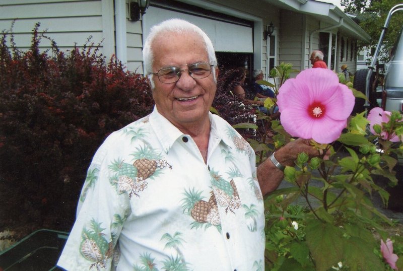 Ernest Simas - Photo 2