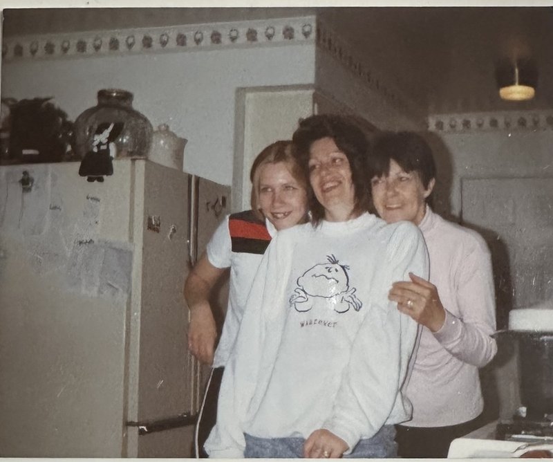 Sue Ellen Ide - Photo 8