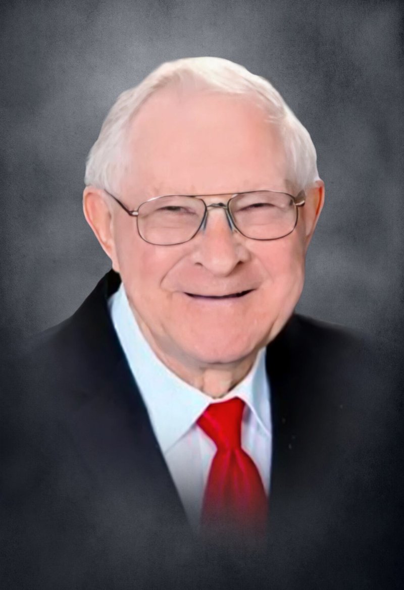 Gordon E. Briese - Photo 2